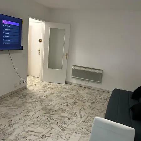 Apartment Deux Pieces Au Centre-ville Proche Des Plages Et Centres Commerciaux